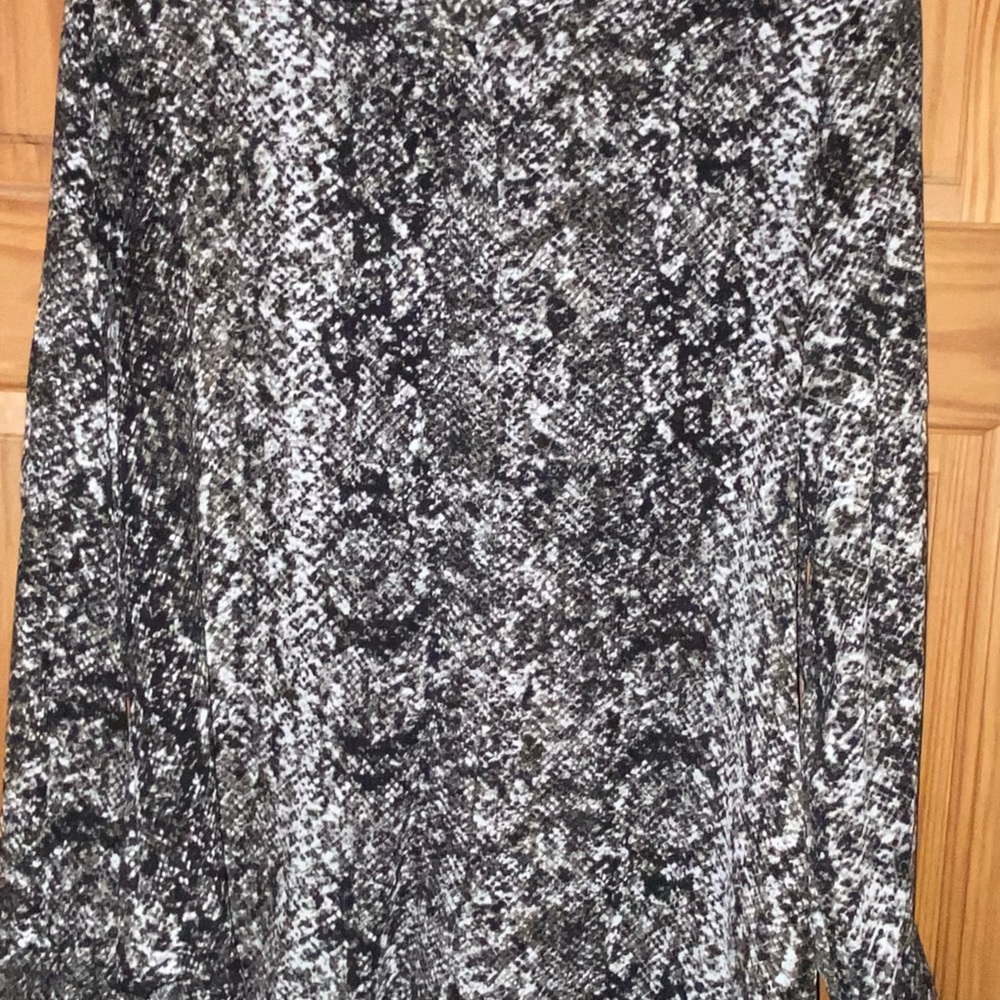 Elegant Black and White Women's Blouse